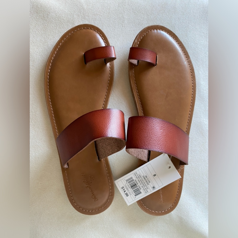 Universal Thread Toe Loop Sandal - Size 8